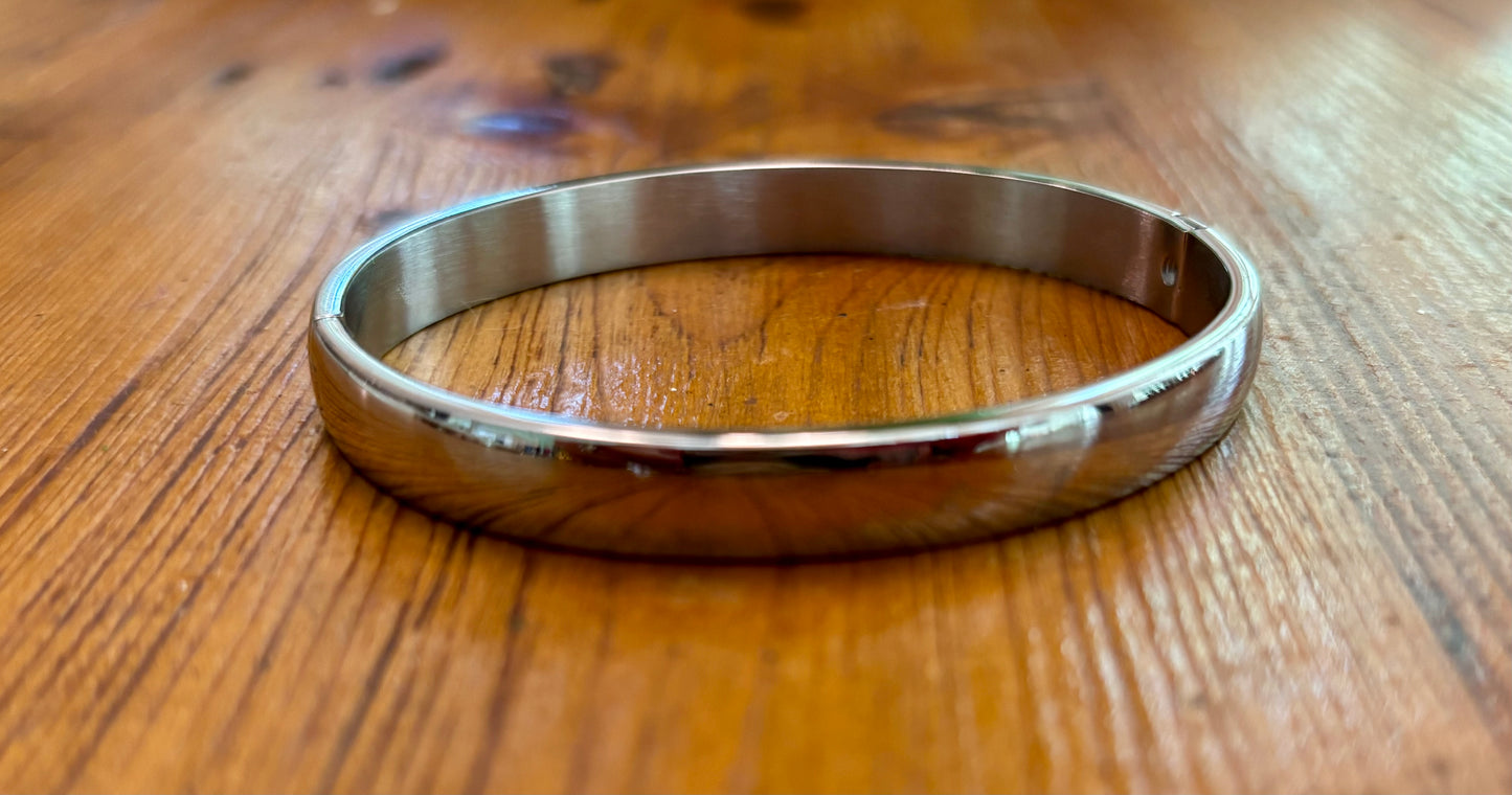 Silver bangle