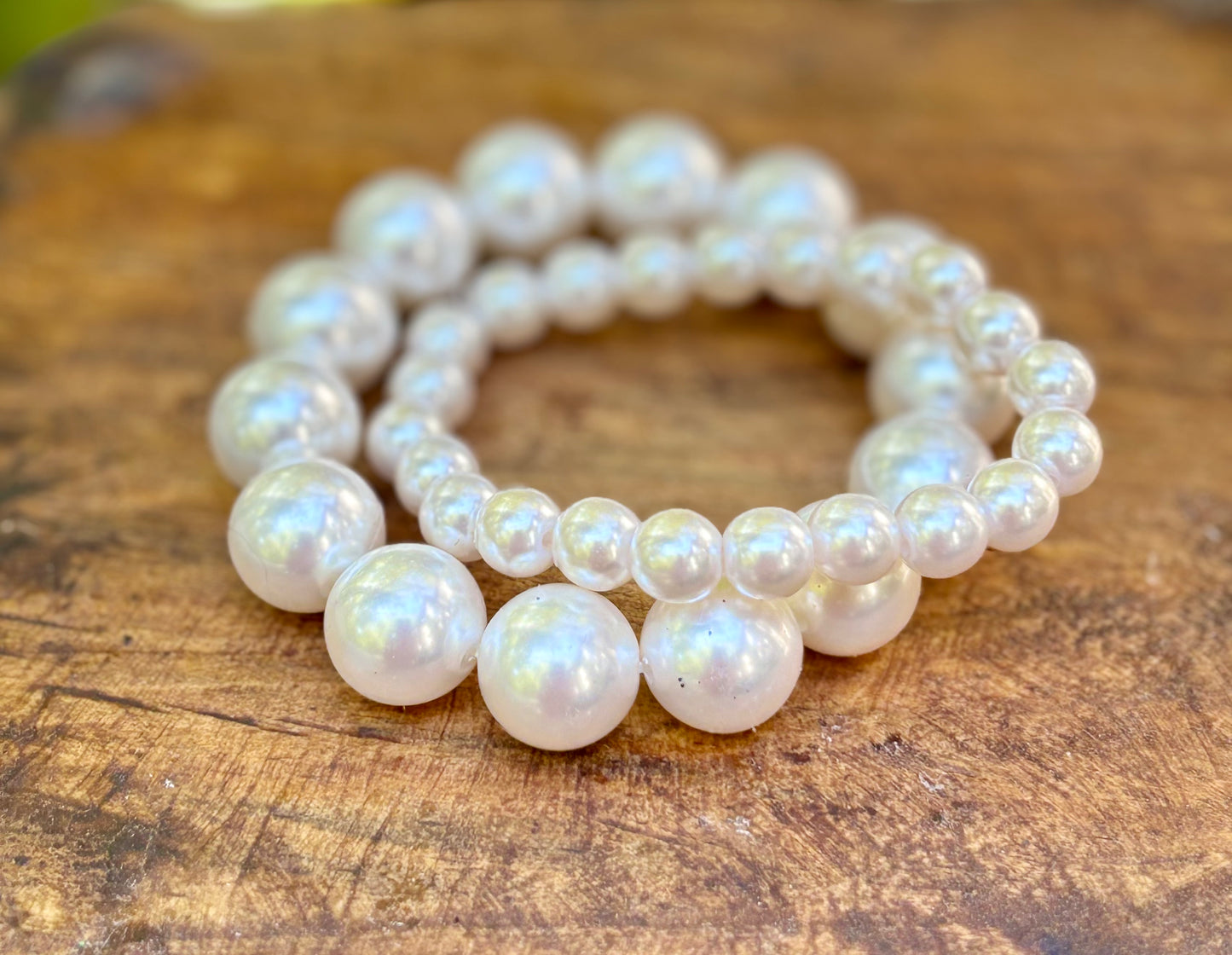 Stretchy Faux Pearl Bracelet