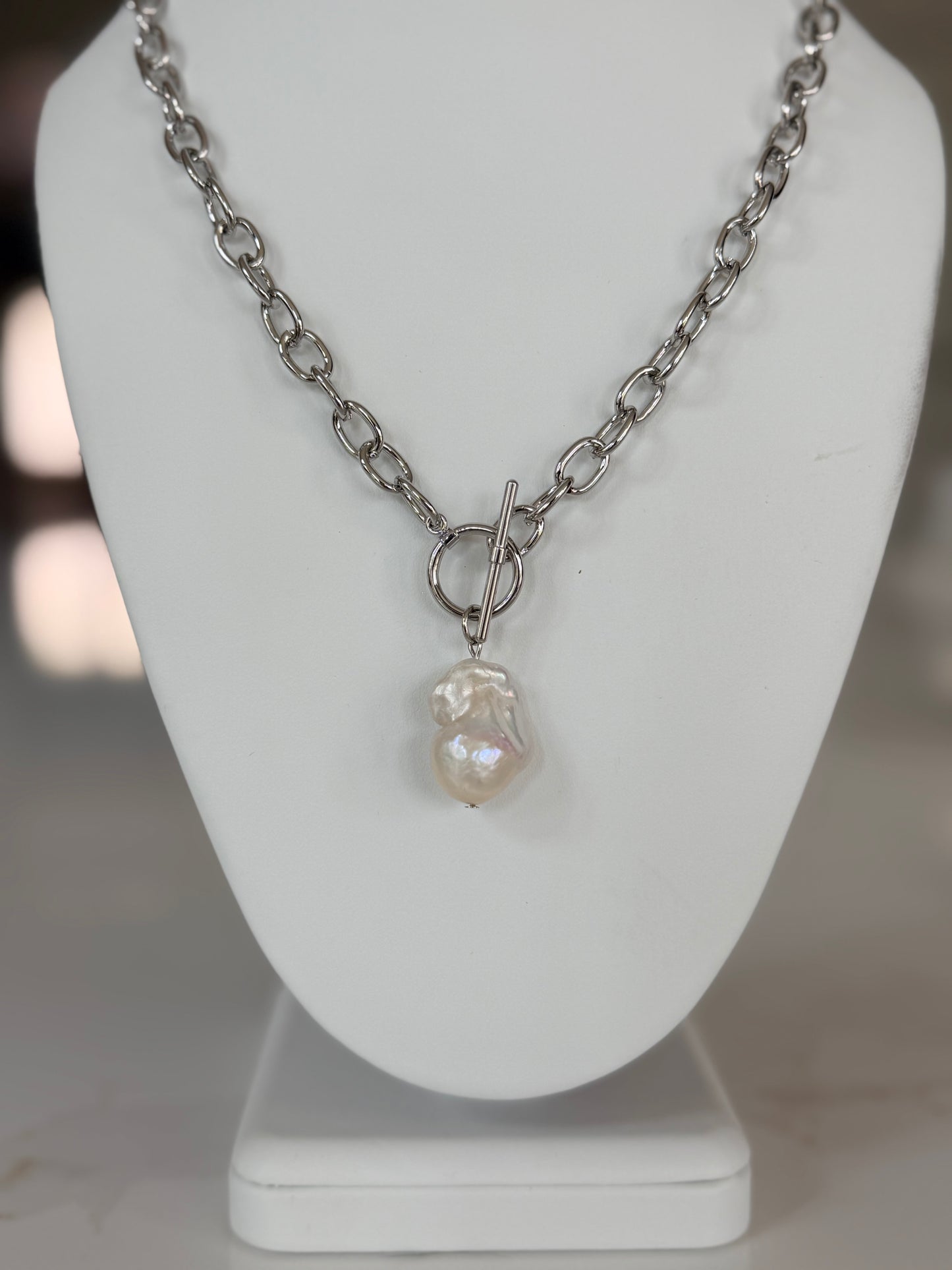 Baroque Pearl on Toggle Chain