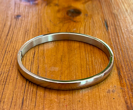 Silver bangle