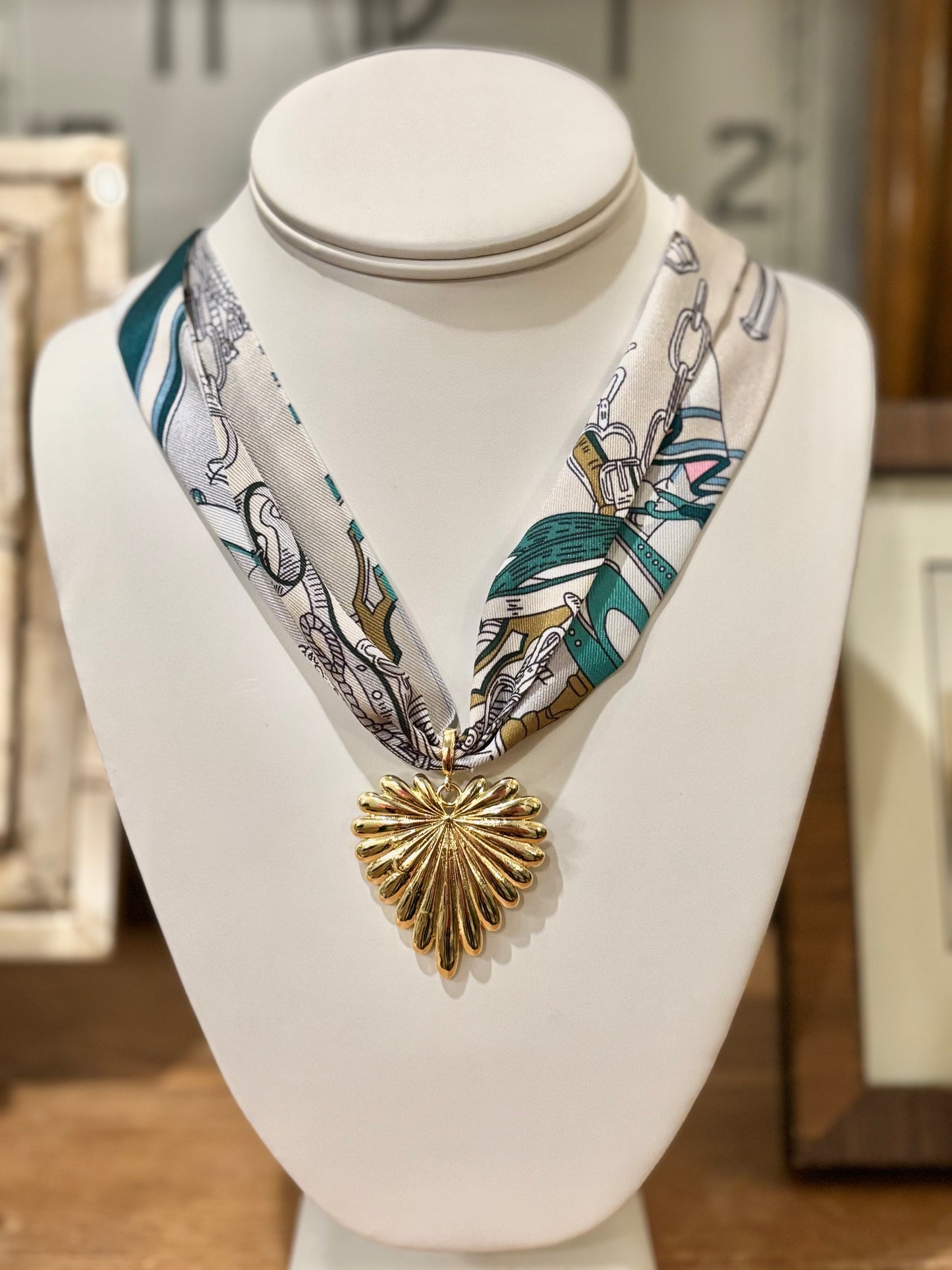 Palm Fan Charm